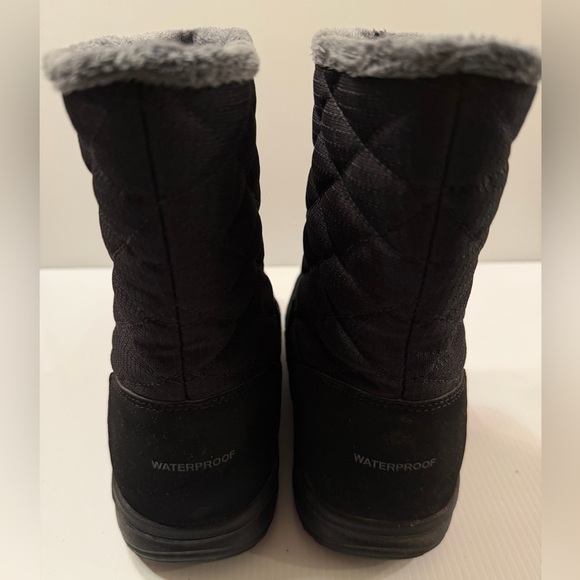 Columbia Women’s Waterproof Black Winter Boots Faux Fur Lined Size 10.5 - Picture 5 of 6